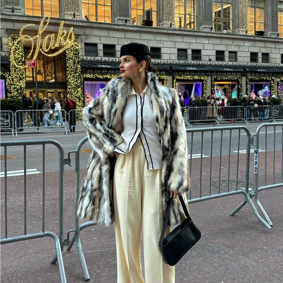 Faux Fur Coat Donna Karan - Picture 5 of 9